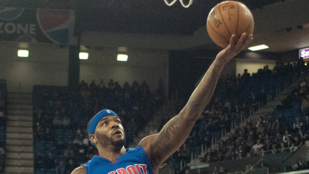 Pistons win second straight, 95-90